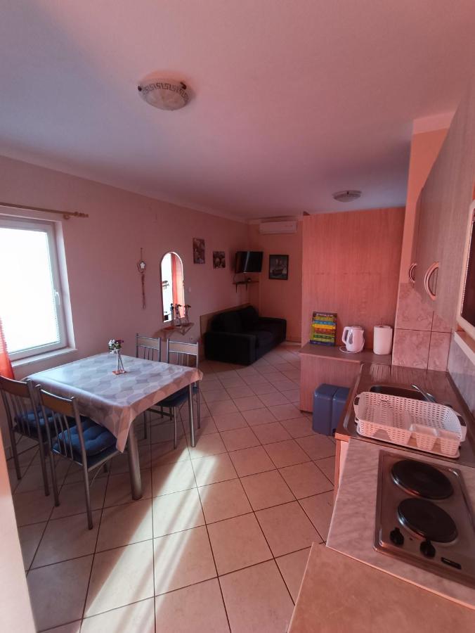 Studio Apartmani Zoric シロ エクステリア 写真